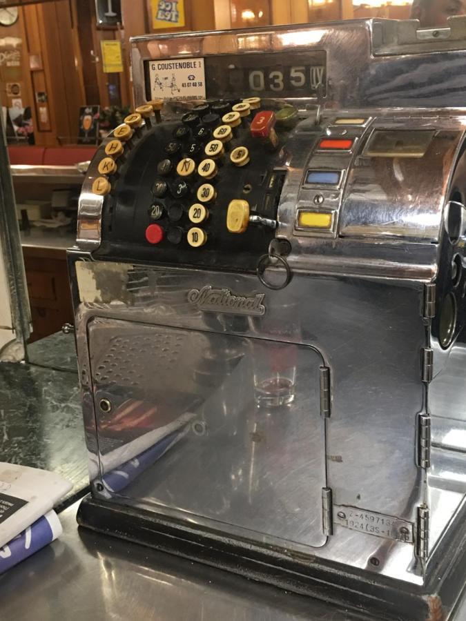 Hotel A La Pinte Du Nord Parigi Esterno foto