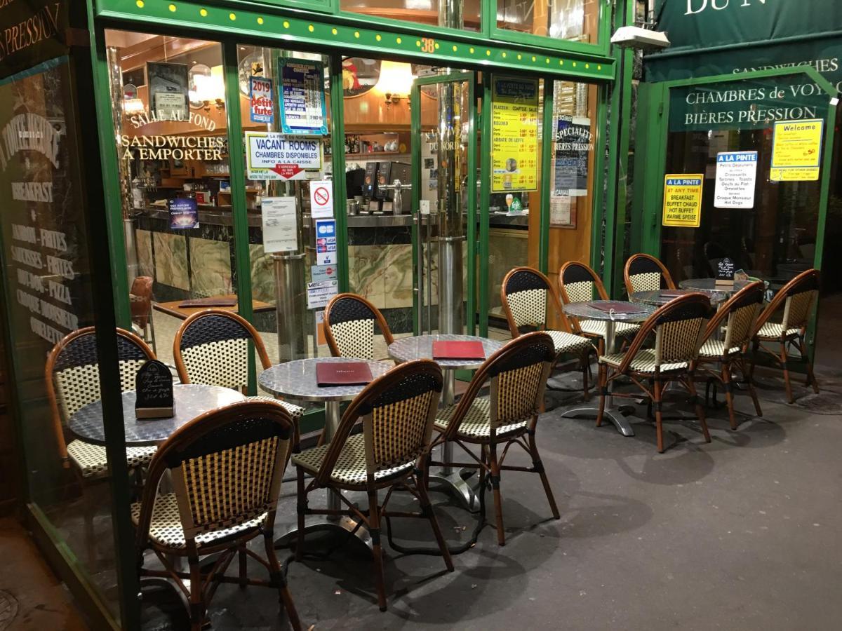 Hotel A La Pinte Du Nord Parigi Esterno foto